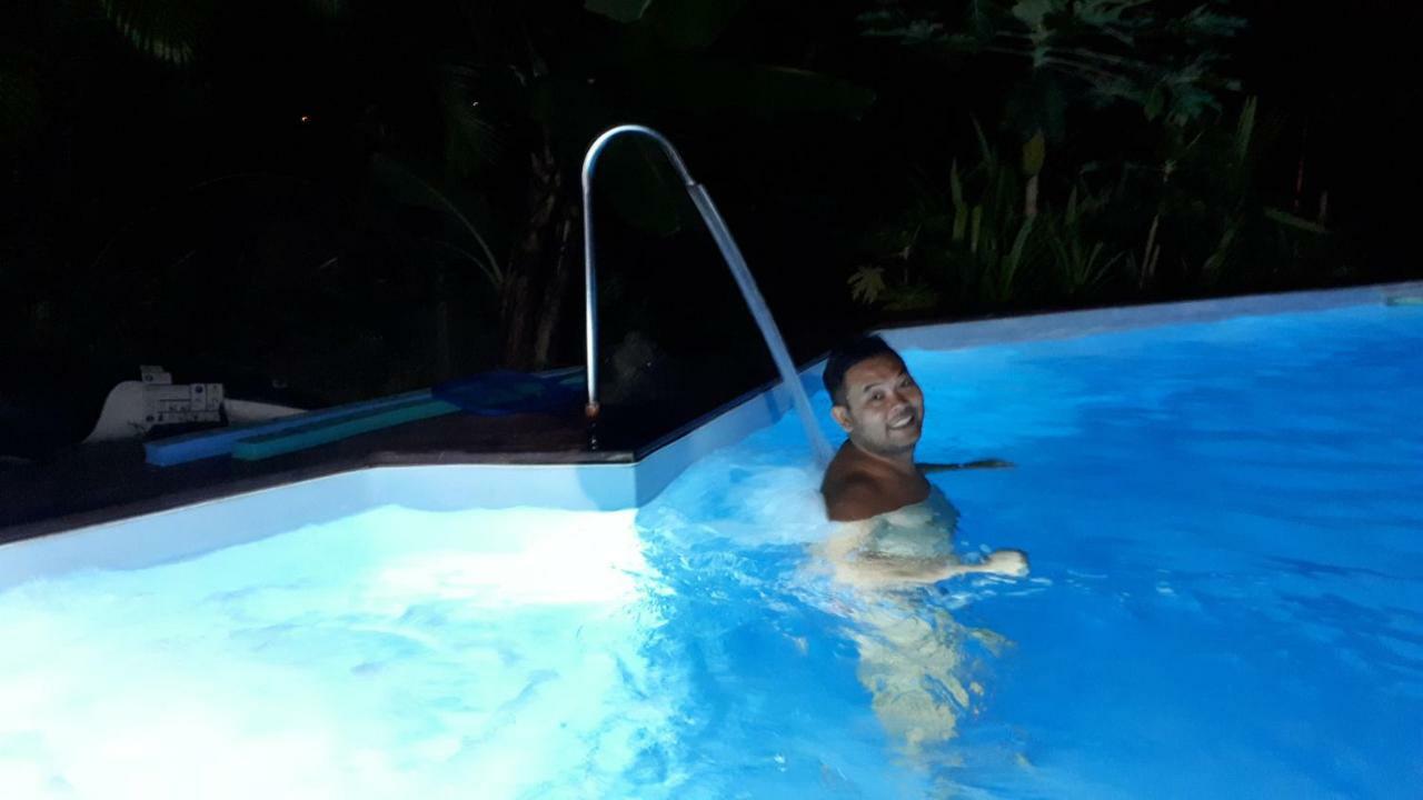 Bed And Breakfast - Chez Nous เลอ ลามองแตง ภายนอก รูปภาพ